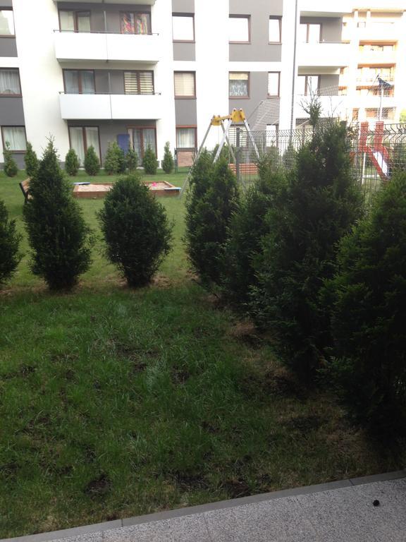 Apartamento Przytulne mieszkanie z ogródkiem Cracovia Exterior foto